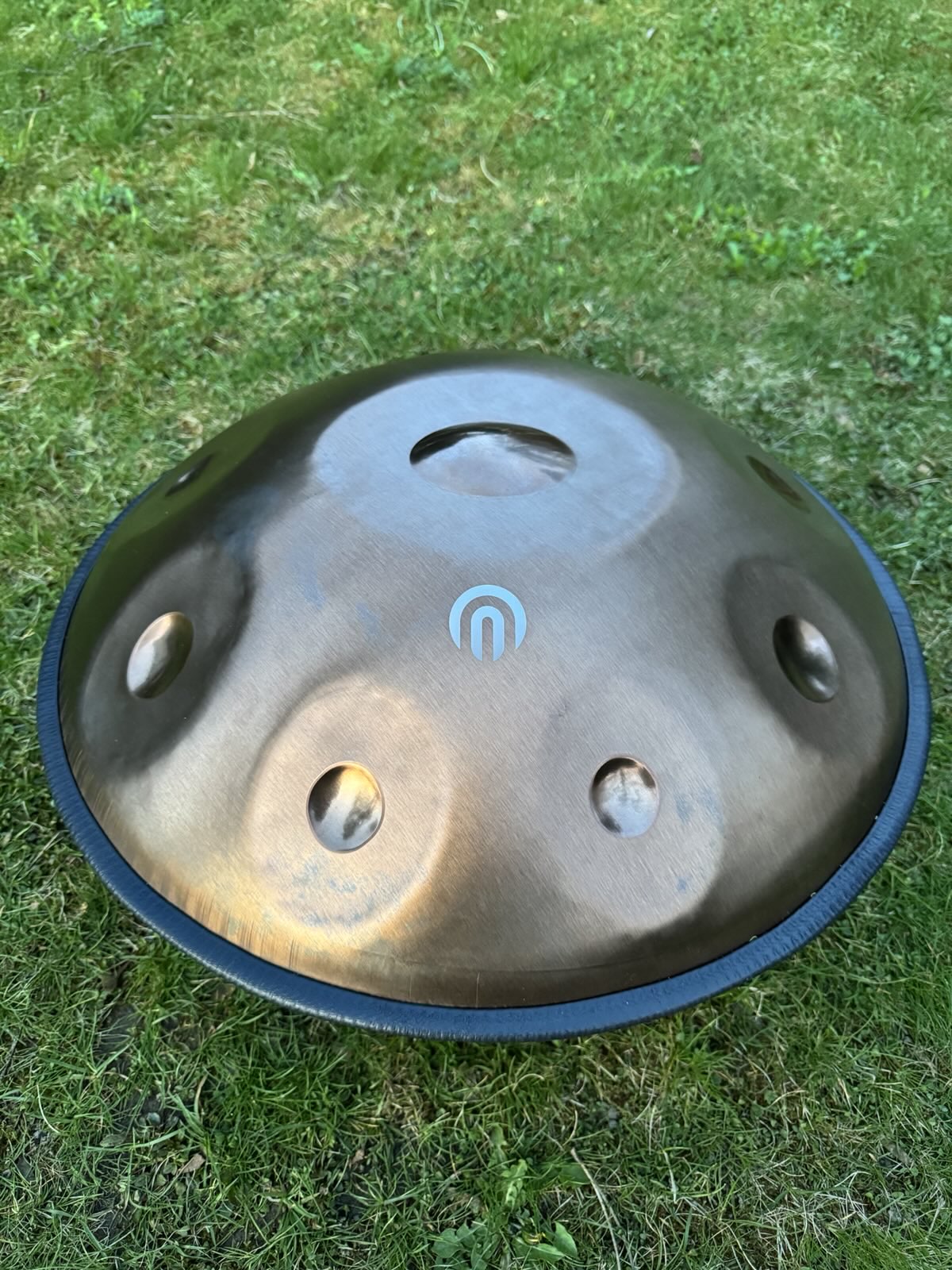 Arsha Pro Handpan D Kurd 8+1 mit Hardcase