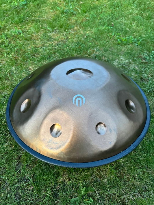 Arsha Pro Handpan D Kurd 8+1 mit Hardcase